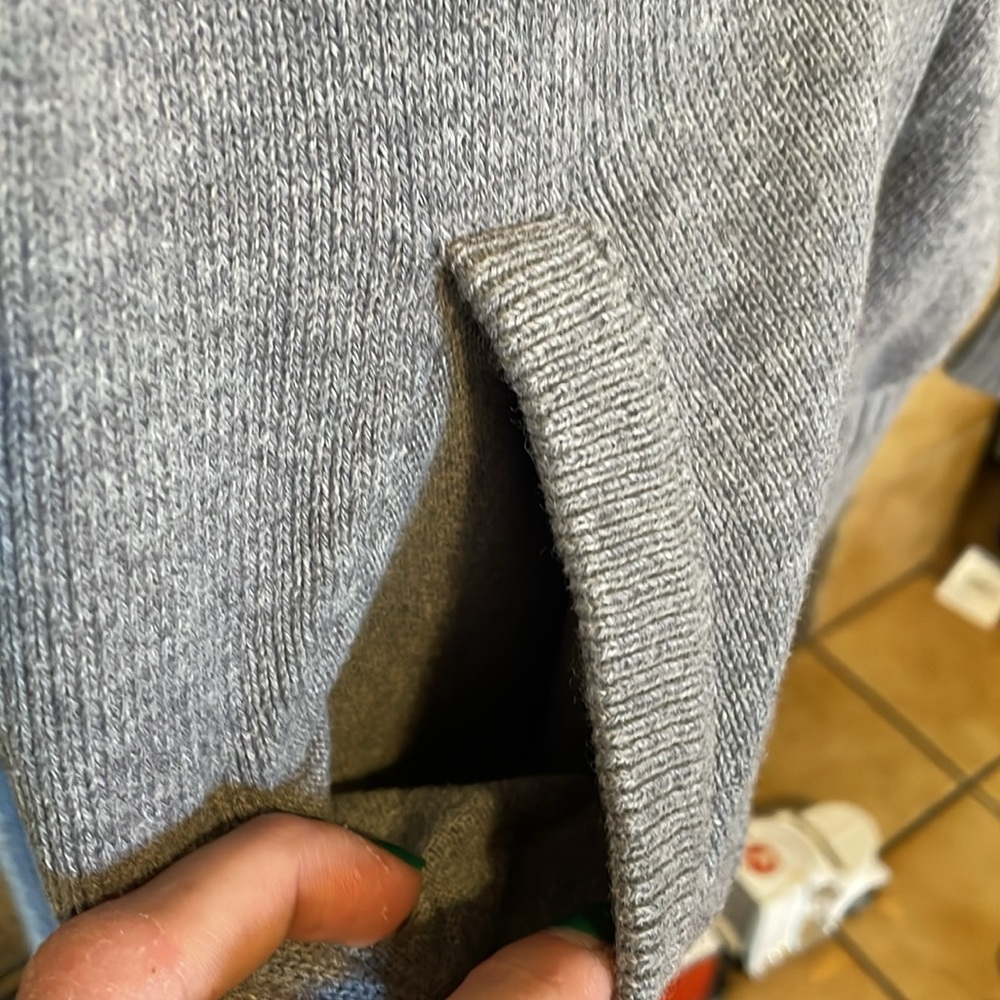 American Eagle Women’s Basic Fitted Grey Cardigan… - image 5